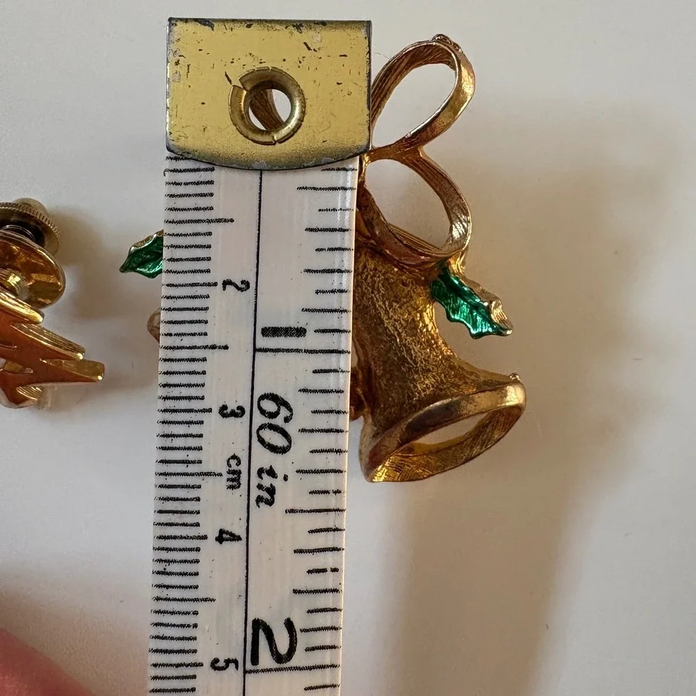 Vintage Avon Christmas Brooch Pin Set Gold Tone Bells Ribbon Tree Rhinestone 3pc